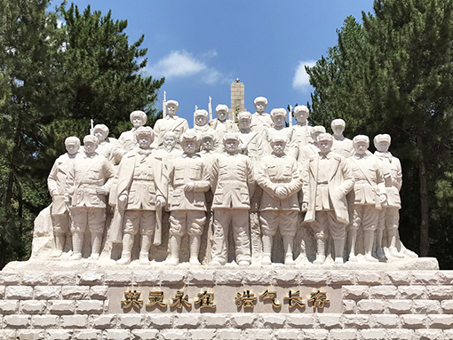 内蒙赤峰革命烈士群雕 Chifeng City, Inner Mongolia revolutionary martyr sculptures